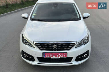 Хэтчбек Peugeot 308 2018 в 