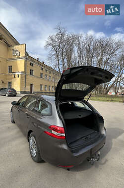 Универсал Peugeot 308 2015 в 