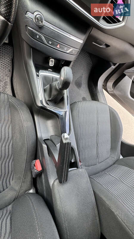 Универсал Peugeot 308 2015 в Староконстантинове фото 24 Универсал Peugeot 308 2015 в Староконстантинове