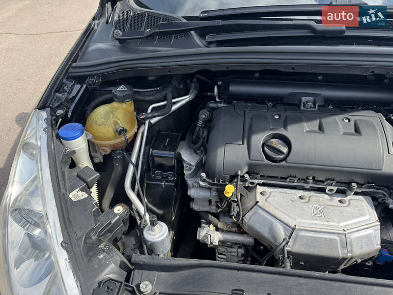 Универсал Peugeot 308 2008 в Ровно