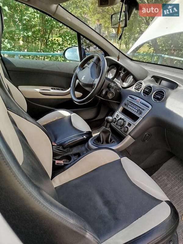 Хетчбек Peugeot 308 2008 в Києві