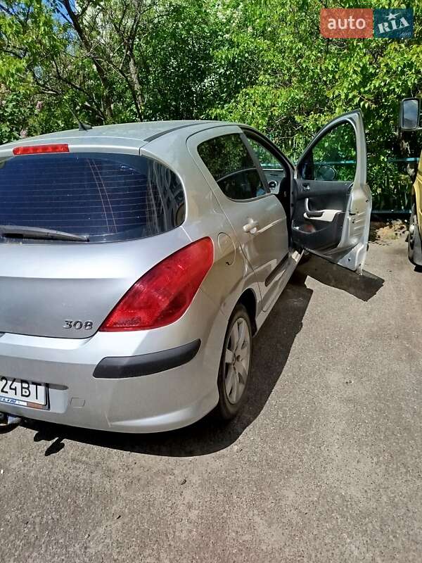 Хетчбек Peugeot 308 2008 в Києві
