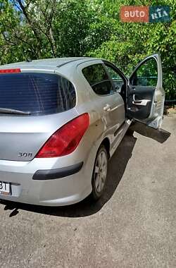 Хэтчбек Peugeot 308 2008 в 