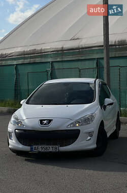 Хетчбек Peugeot 308 2010 в Дніпрі