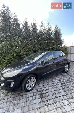 Хэтчбек Peugeot 308 2010 в Киеве