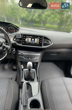 Універсал Peugeot 308 2015 в 