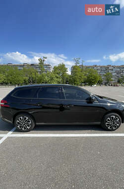 Универсал Peugeot 308 2014 в 