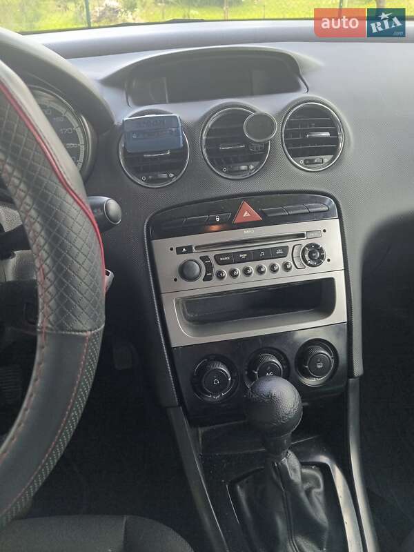 Универсал Peugeot 308 2008 в Бедевле