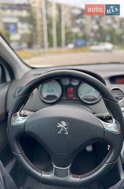 Хэтчбек Peugeot 308 2012 в 