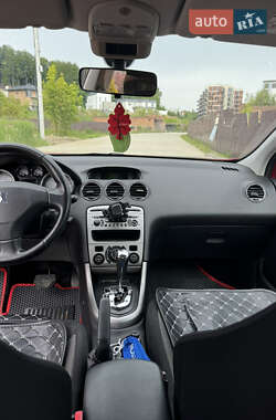 Хетчбек Peugeot 308 2008 в 