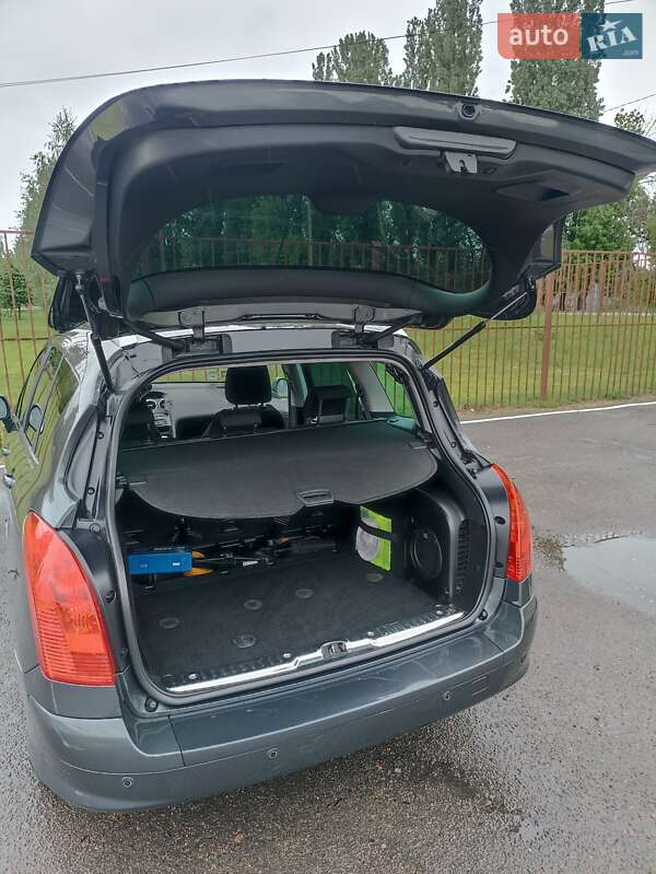 Универсал Peugeot 308 2011 в Луцке