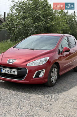 Хэтчбек Peugeot 308 2012 в Змиеве