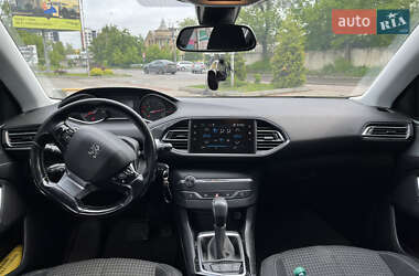 Хэтчбек Peugeot 308 2017 в 