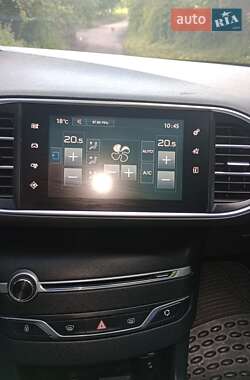 Универсал Peugeot 308 2015 в 