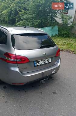 Универсал Peugeot 308 2015 в 