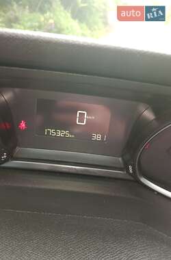 Универсал Peugeot 308 2015 в 