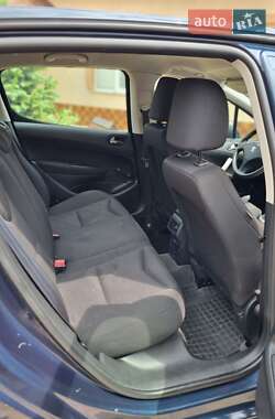 Хетчбек Peugeot 308 2011 в 