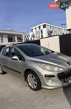 Хэтчбек Peugeot 308 2008 в 
