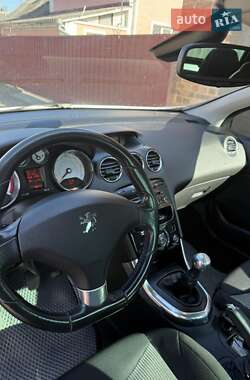 Кабриолет Peugeot 308 2009 в 