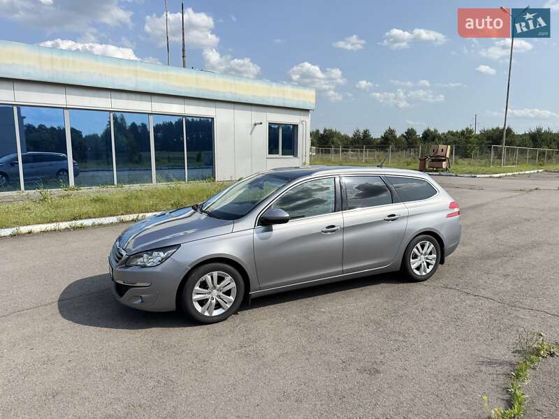Универсал Peugeot 308 2015 в Ровно