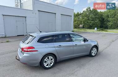 Універсал Peugeot 308 2015 в Рівному