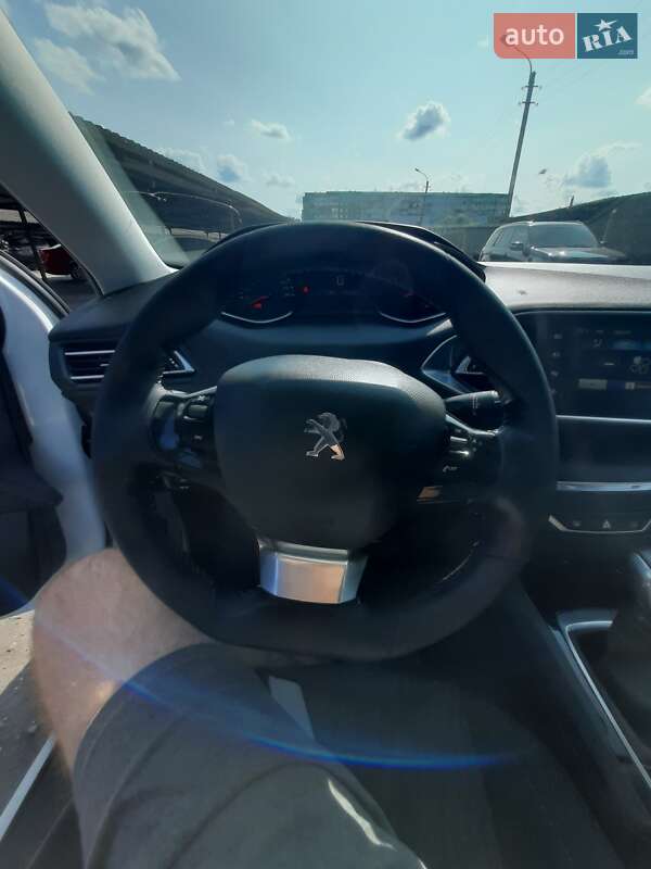 Універсал Peugeot 308 2015 в Сумах