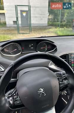 Універсал Peugeot 308 2015 в 