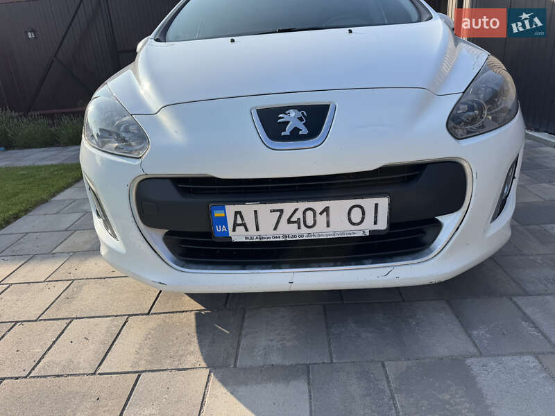 Хетчбек Peugeot 308 2012 в Києві