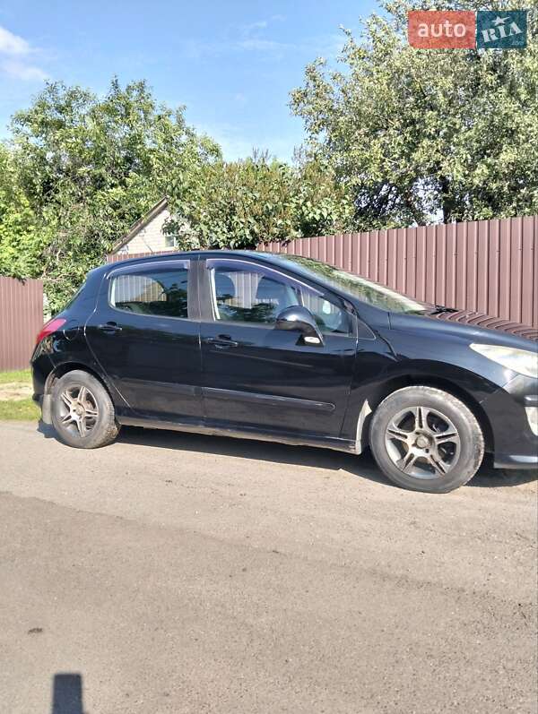 Хэтчбек Peugeot 308 2008 в Броварах