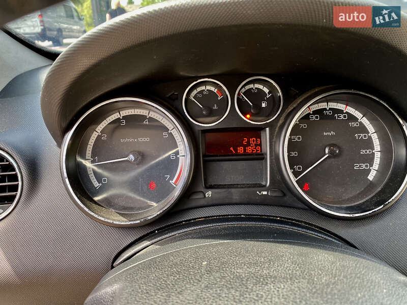 Хэтчбек Peugeot 308 2008 в Надворной