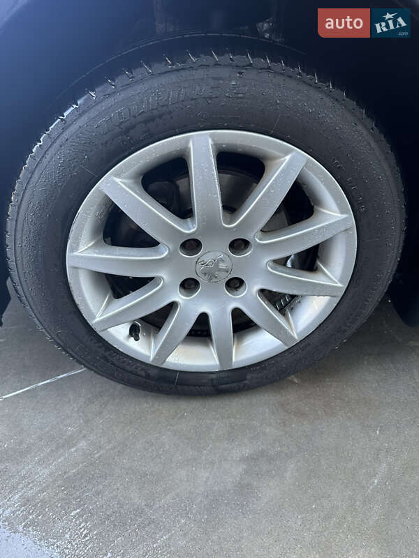 Хэтчбек Peugeot 308 2009 в Львове