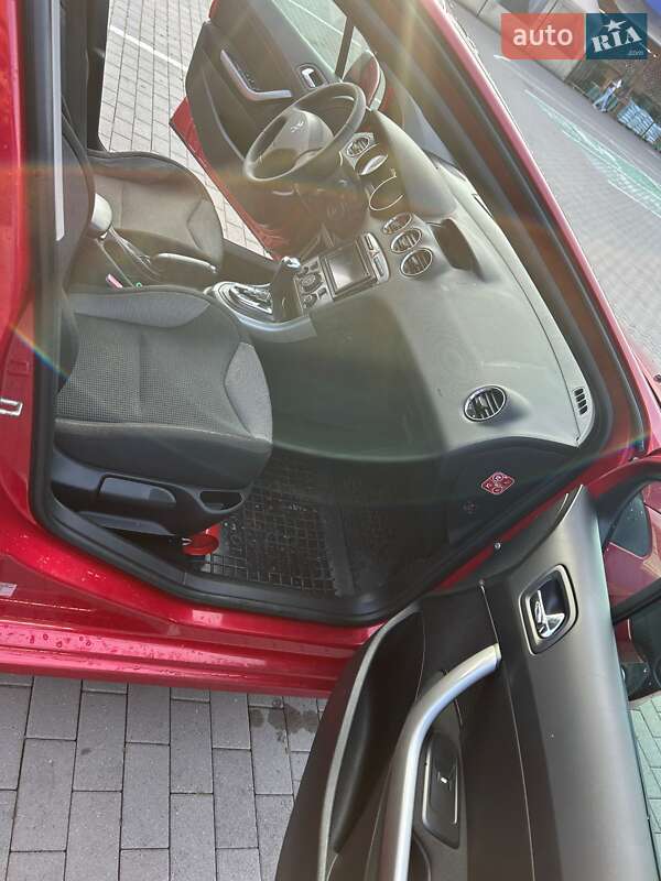 Универсал Peugeot 308 2012 в Калуше