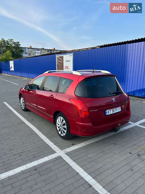 Универсал Peugeot 308 2012 в Калуше