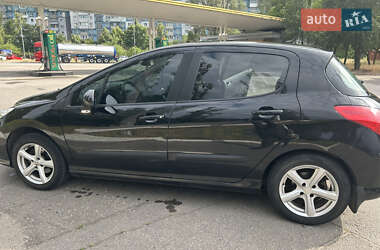 Хетчбек Peugeot 308 2008 в 
