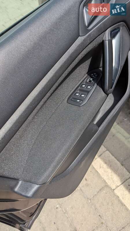 Універсал Peugeot 308 2015 в Івано-Франківську