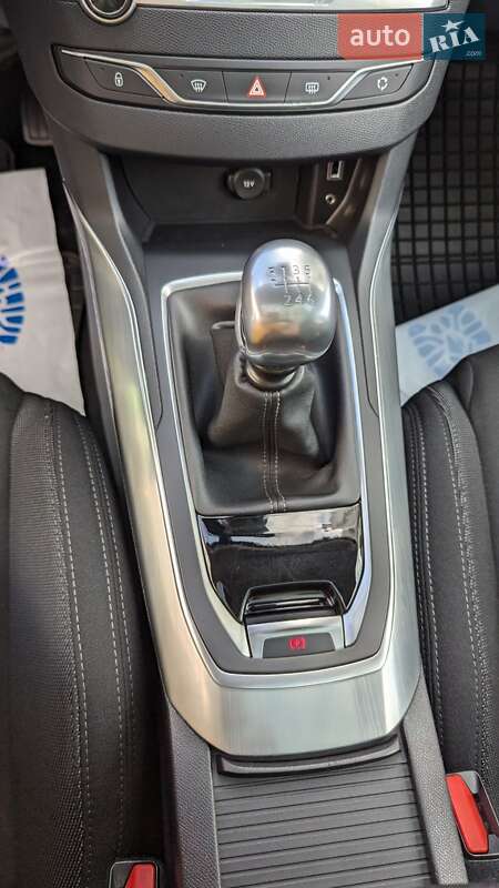 Універсал Peugeot 308 2015 в Івано-Франківську