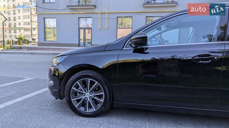 Універсал Peugeot 308 2015 в Івано-Франківську