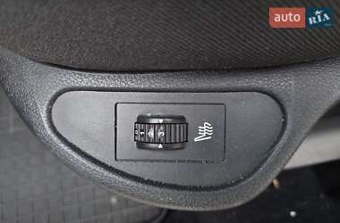 Хетчбек Peugeot 308 2012 в 