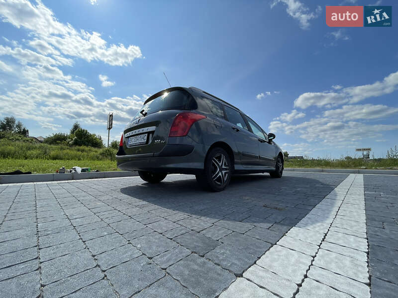 Універсал Peugeot 308 2010 в Львові