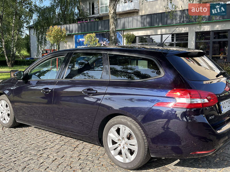 Універсал Peugeot 308 2016 в Виноградові