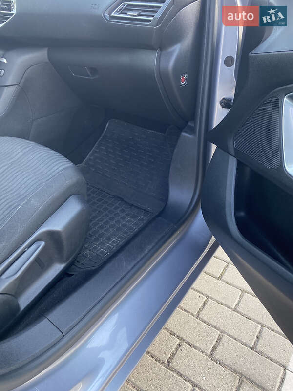 Універсал Peugeot 308 2015 в Шептицькому