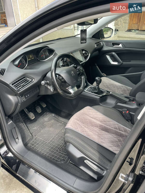 Універсал Peugeot 308 2015 в Косові