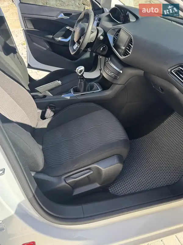 Peugeot 308 2014 VIN VF3LCBHZHES253997 фото оголошення 18 з 60