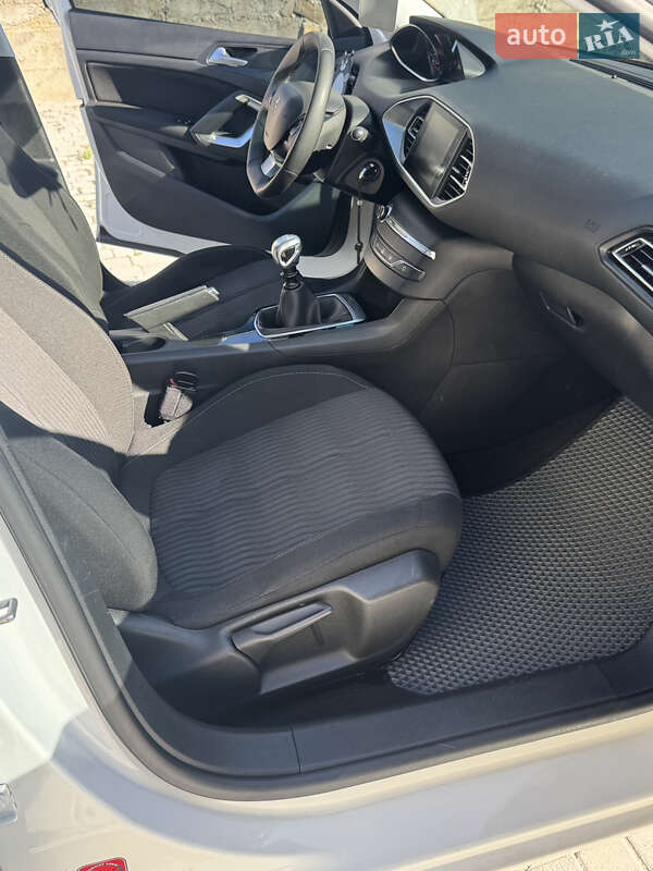 Универсал Peugeot 308 2014 в Коломые