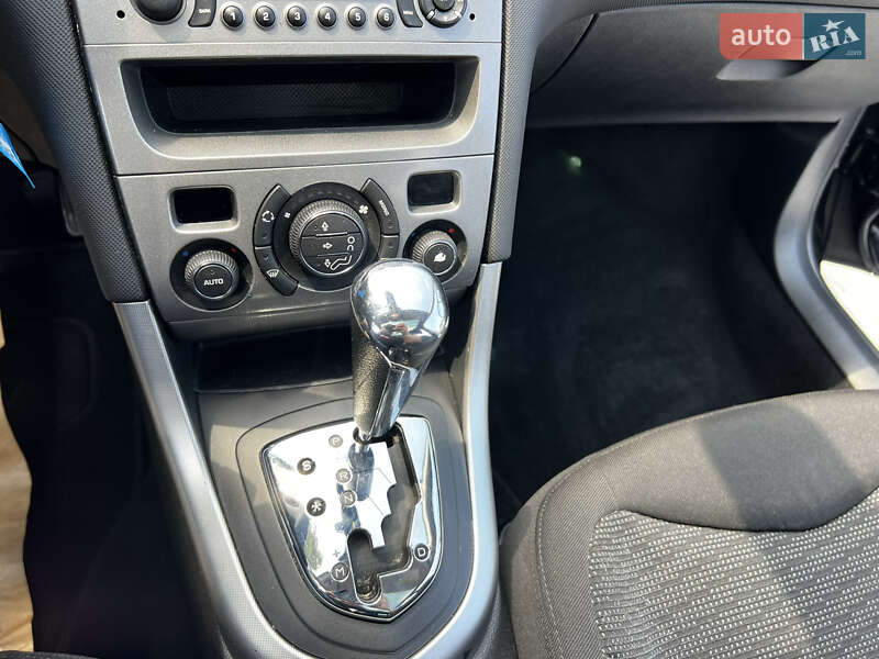 Універсал Peugeot 308 2008 в Дніпрі