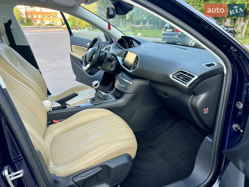 Универсал Peugeot 308 2014 в Ровно