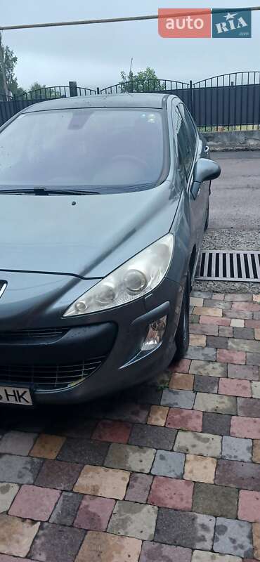 Хэтчбек Peugeot 308 2007 в Мукачево