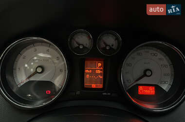 Хэтчбек Peugeot 308 2008 в 