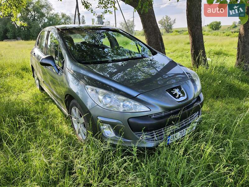 Хэтчбек Peugeot 308 2008 в Дубно фото 7 Хэтчбек Peugeot 308 2008 в Дубно