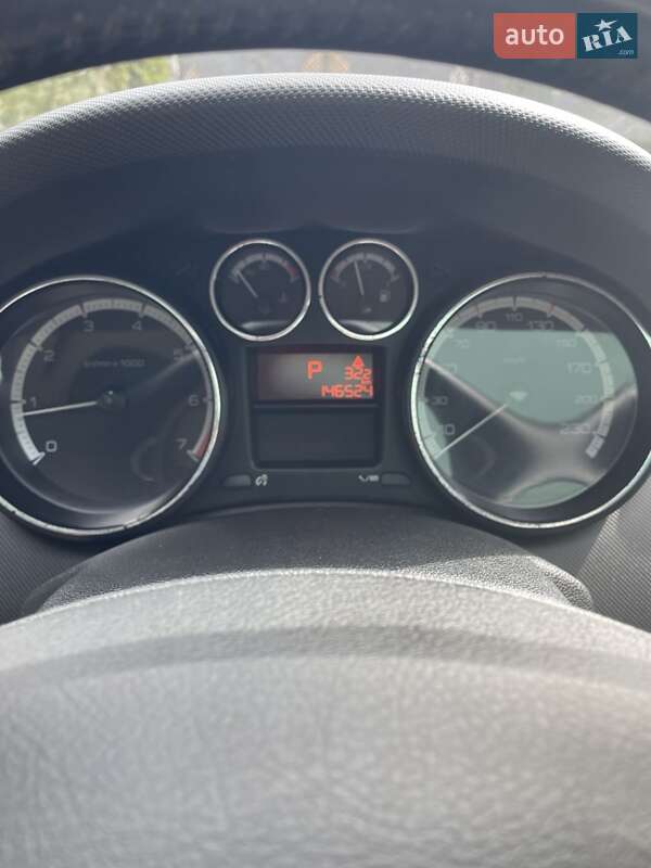 Універсал Peugeot 308 2010 в Чернівцях